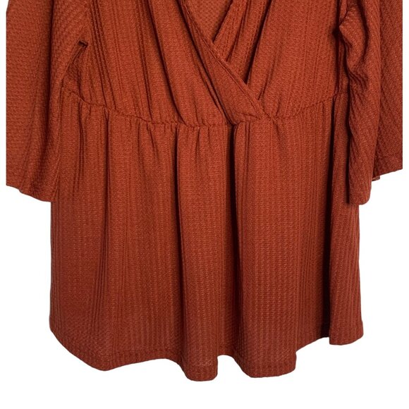 BLOOMCHIC Rust Orange Waffle Knit Flutter Sleeve Peplum Knit Top NWT Size 18-20 - Picture 7 of 9